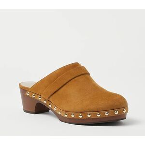 ANN TAYLOR Tan Kid Suede Clogs with Brass Rivets, Sz 8.5M